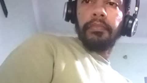 Snapshot of vredesbyrd5 chatting on October 2025 02:36:02 AM VRED online show from October 2025 02:36:02 AM