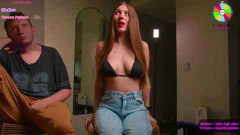 Snapshot of vundersex chatting on October 2025 05:40:02 PM Eva and Franklin online show from October 2025 05:40:02 PM