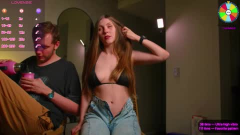 Snapshot of vundersex chatting on November 2025 05:57:01 PM Eva and Franklin online show from November 2025 05:57:01 PM