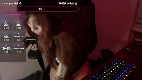 Snapshot of vvikki696996 chatting on January 2025 10:41:02 AM  Vikki y Valeria  online show from January 2025 10:41:02 AM