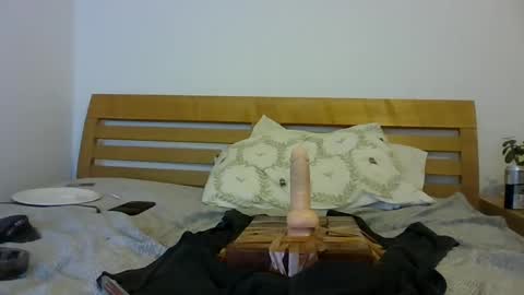 hung boy online show from March 2025 04:34:02 AM