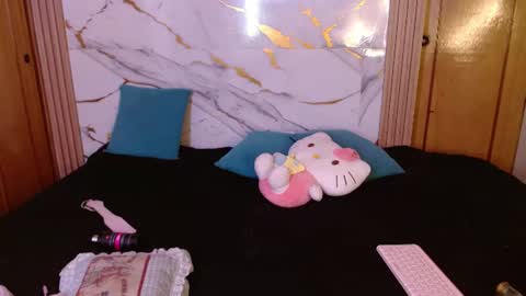 kitty SUPORT ME AND MY BABY SINGLE MOMY online show from June 2026 04:48:01 PM