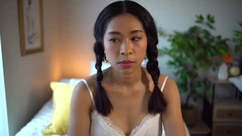 Jen online show from September 2025 05:02:01 PM