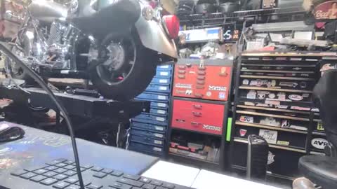 wakesblowinclouds online show from November 2025 05:18:01 AM