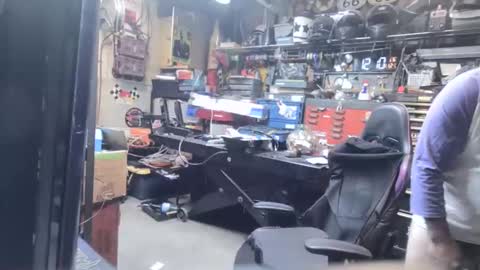 wakesblowinclouds online show from November 2025 08:03:02 AM