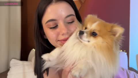 Mia online show from February 2025 03:27:02 PM