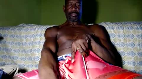 Snapshot of waleswusup chatting on January 2025 03:28:01 PM Champion Lover online show from January 2025 03:28:01 PM