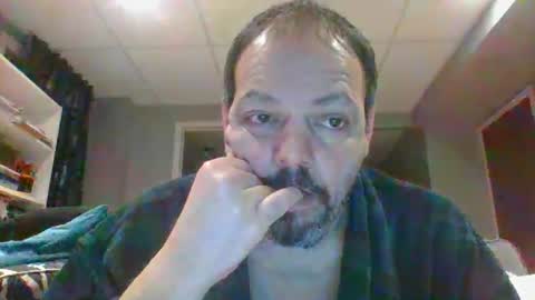 walker033 online show from January 2026 05:10:02 AM