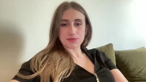 walkiria19 online show from April 2026 04:05:02 PM