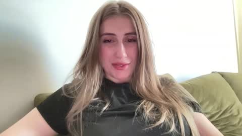 Snapshot of walkiria19 chatting on May 2026 05:19:02 PM walkiria19 online show from May 2026 05:19:02 PM