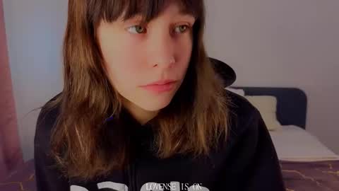 Betti online show from November 2025 02:15:02 AM