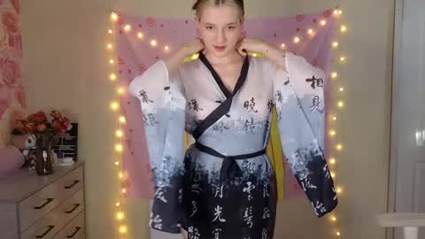 Kate online show from March 2025 05:12:01 AM