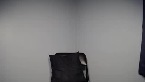 wannaplay1025 online show from March 2026 05:29:02 PM