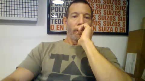 Snapshot of want_to_be_recognized chatting on April 2026 06:42:02 PM want_to_be_recognized online show from April 2026 06:42:02 PM