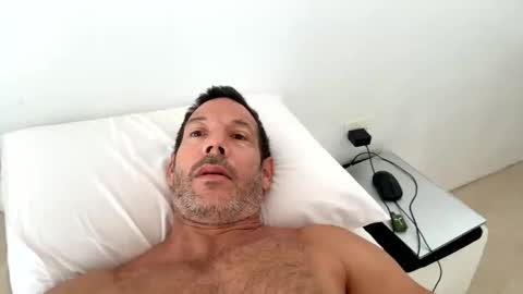 Snapshot of want_to_be_recognized chatting on May 2026 01:27:01 PM want_to_be_recognized online show from May 2026 01:27:01 PM