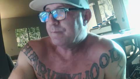 inittogetitin online show from December 2025 12:03:02 PM