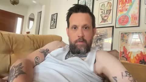 Snapshot of warispeace666 chatting on April 2026 11:02:01 PM warispeace666 online show from April 2026 11:02:01 PM