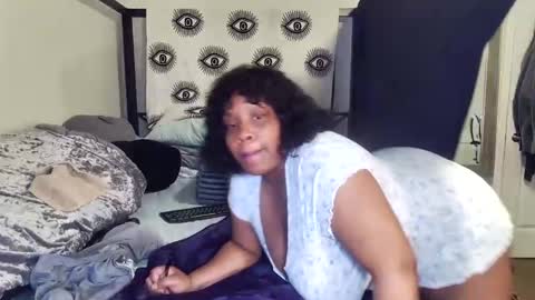 LAUREN LUSH online show from January 2026 06:28:02 AM