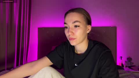 Snapshot of watergirl_ chatting on March 2025 09:15:01 PM Im saving up for a new car help me online show from March 2025 09:15:01 PM