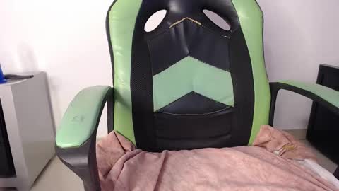 Trixie 3 online show from February 2026 02:27:02 PM