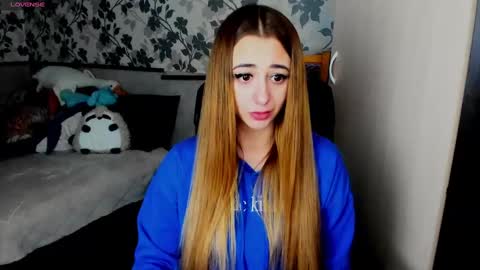 Snapshot of weakness4u chatting on February 2025 07:07:01 AM Maya online show from February 2025 07:07:01 AM