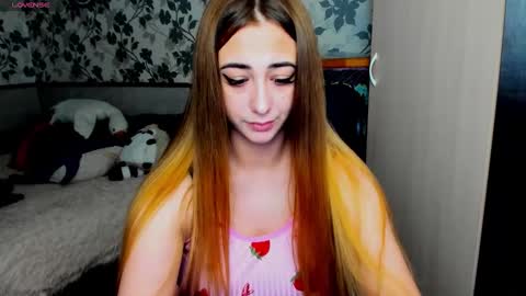 Snapshot of weakness4u chatting on October 2025 08:34:02 AM Maya online show from October 2025 08:34:02 AM