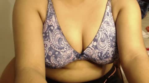 mina online show from April 2026 02:29:01 PM