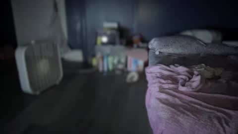 wedifferent_ online show from September 2025 01:02:02 PM