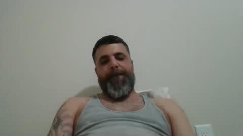 Snapshot of weezy210 chatting on May 2026 02:05:01 AM Weezy online show from May 2026 02:05:01 AM