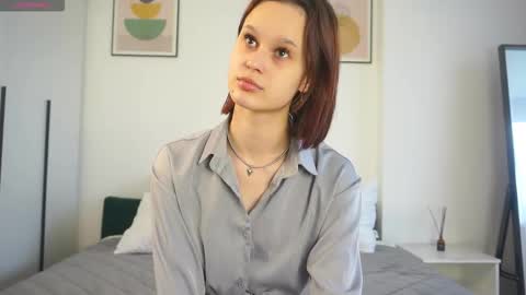 Nora online show from September 2025 10:15:01 AM