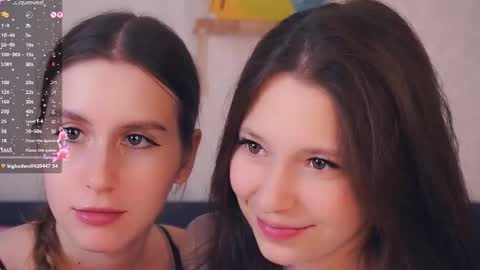 Nora online show from November 2025 07:15:01 PM