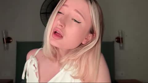 Daisy    online show from February 2026 05:03:02 PM