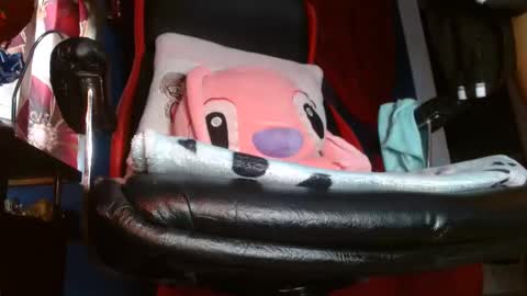 Snapshot of wendy_rivera chatting on November 2025 12:26:01 PM Wendy online show from November 2025 12:26:01 PM