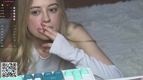 Wendy online show from March 2025 09:04:02 PM