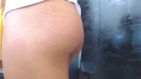 Wesley Rogger online show from October 2025 06:27:01 PM