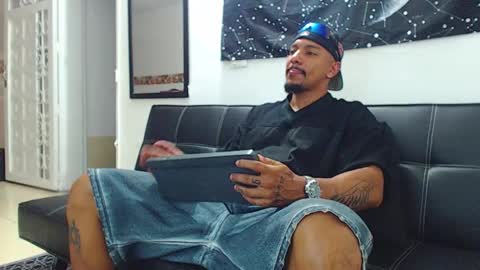 Wesley Rogger online show from November 2025 11:03:01 PM