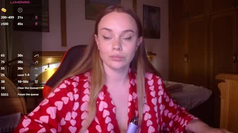 Lana online show from March 2026 06:52:01 PM