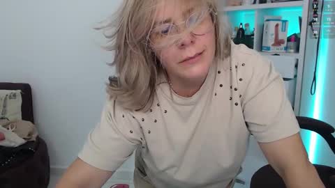 Diva online show from February 2025 07:49:02 PM