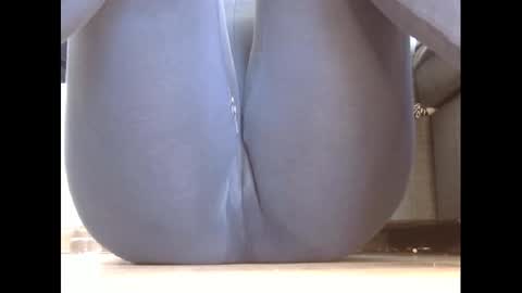 wet_pants2022 online show from March 2025 11:25:02 AM