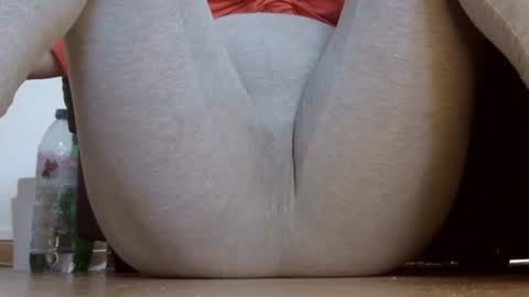 wet_pants2022 online show from January 2026 12:54:02 PM