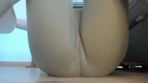 wet_pants2022 online show from July 2026 09:16:02 AM