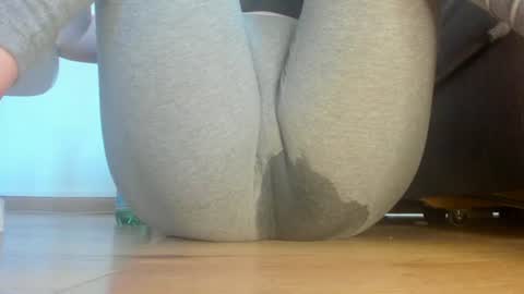 wet_pants2022 online show from July 2026 11:07:01 AM