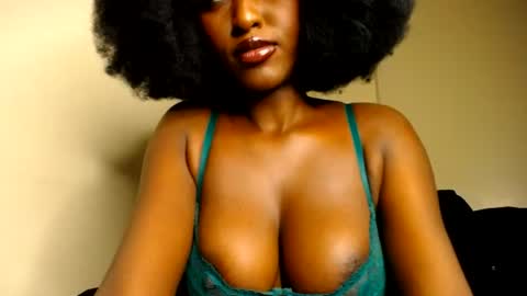 Snapshot of wet_wife_material chatting on July 2026 10:34:01 PM Macey online show from July 2026 10:34:01 PM