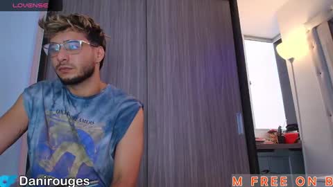 Mia and Dylan online show from November 2025 09:07:01 PM