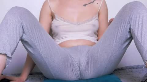 Snapshot of wetdream221 chatting on April 2026 05:08:01 AM Beatrice Moan from LovenseWet from Tip MenuOpen for Private online show from April 2026 05:08:01 AM