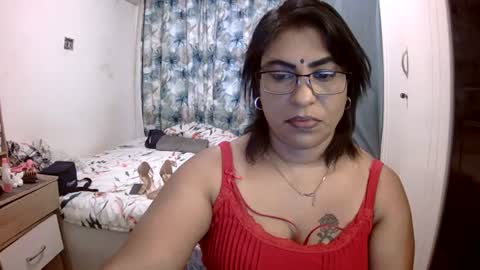 Snapshot of wetindian1971 chatting on April 2026 12:32:01 PM kavita online show from April 2026 12:32:01 PM