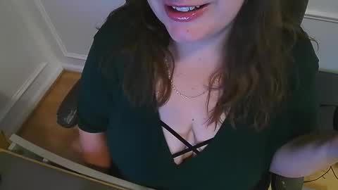 Snapshot of wetwordsonly chatting on September 2025 11:36:02 AM WetWordsOnly online show from September 2025 11:36:02 AM