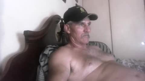 wheenidude online show from May 2026 08:37:02 PM