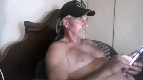 wheenidude online show from May 2026 10:48:01 PM