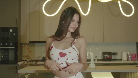 Naomi online show from October 2025 02:15:01 AM